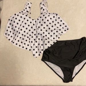 NWOT XL polka dot bikini